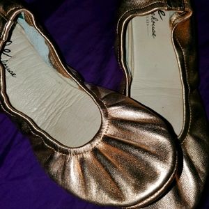 Rose Gold Store House Flats